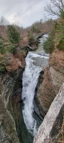 Waterfall photograph 1