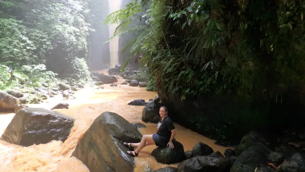Waterfall photograph 18